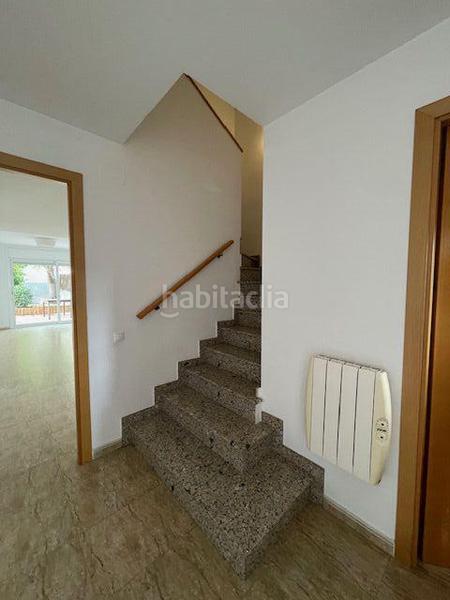 Foto 2883bf8f-4dd6-42b2-8ebd-c02f5228efb1. Semi detached house with heating parking in La Ràpita Santa Margarida i els Monjos