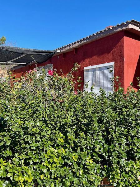 Foto 20da49eb-d6a2-43ef-9b9b-47b646dad0f3. Haus mit parking in Pontons