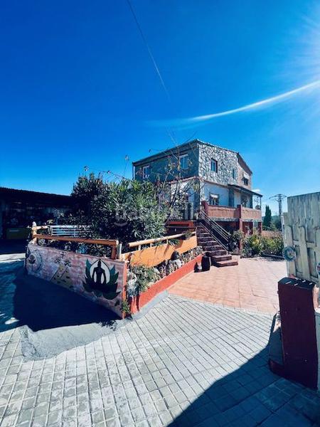 Foto 75544155-d0c8-41c3-90d6-a330f2405c6d. Haus mit parking in Pontons