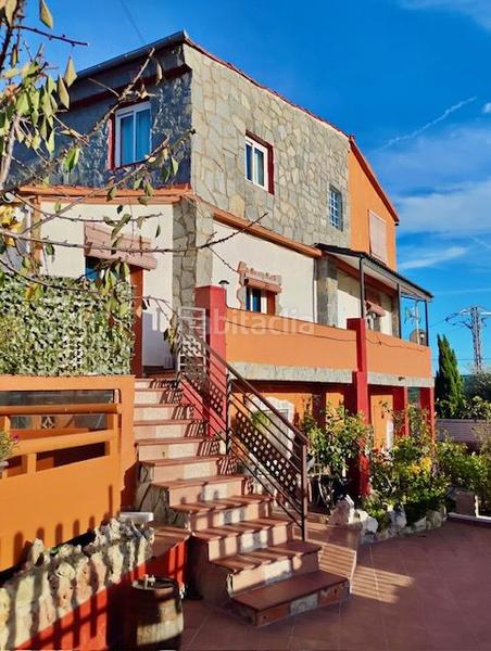 Foto 8a90cb03-ae2c-4e59-8a04-0018efa011a0. Haus mit parking in Pontons