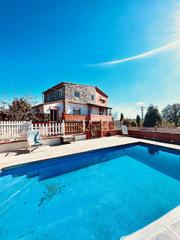 Maison à Pontons. Casa en venta en pontons, 7 dormitorios.