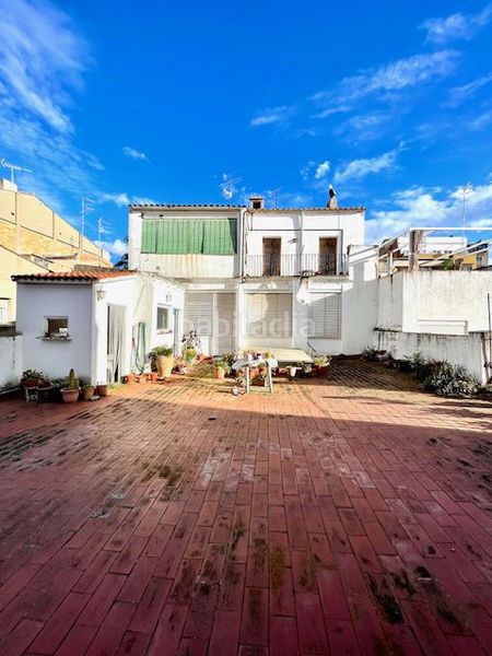 Foto 98181a45-ce0e-4752-9494-5bd977c061de. Edifici a Sant Julià Vilafranca del Penedès