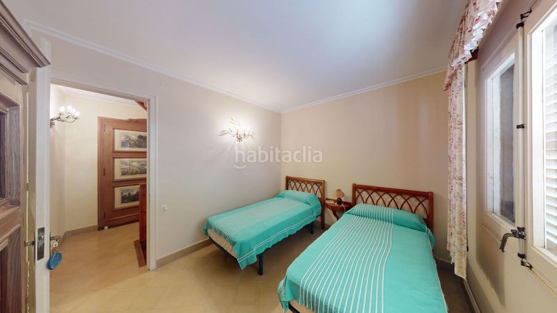 Foto 1302d66e-09b8-477b-9cb9-5f37a3503b9a. Casa amb calefacció aparcament a Granada (La)