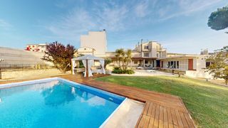 Casa a Granada (La). Casa en venta en la granada, 8 dormitorios.