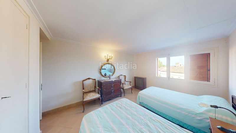 Foto 73f31e90-47a7-465f-8749-586134578b83. Casa amb calefacció aparcament a Granada (La)