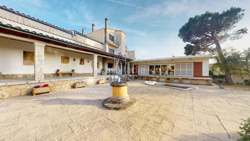Foto c8a527f6-3f15-4e66-a58e-cb9e20c86703. Casa amb calefacció aparcament a Granada (La)