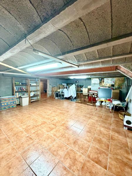 Foto b915029f-d503-4f8e-a076-038b852846c1. Casa amb calefacció aparcament a Font-rubí