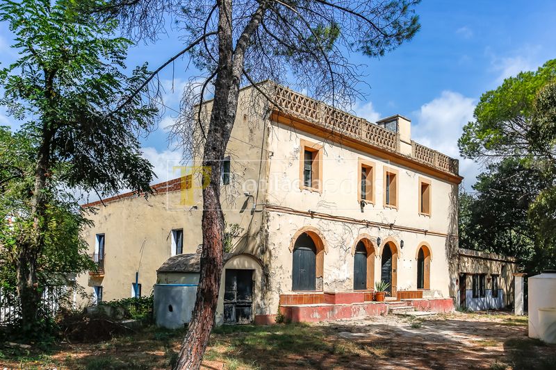 Foto d7cf9f46-3484-4a93-8997-b3c1bf76c9f3. Casale in Torrelavit