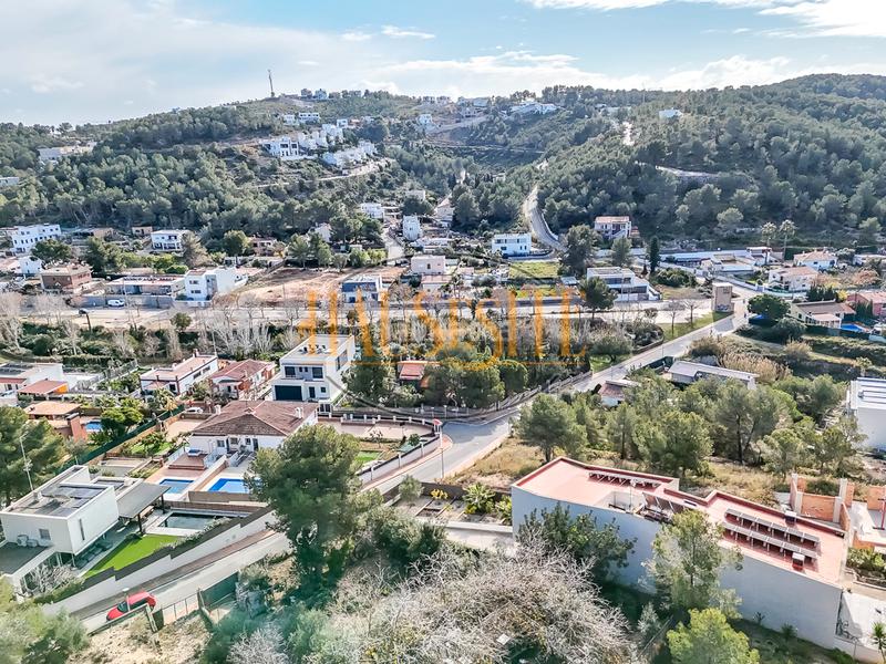 Foto b7a8b857-5301-4a7f-a34d-e608538831c4. Terreno residencial terreno en venta en calle sant jordi en Sant Pere de Ribes