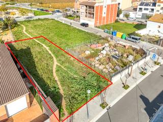 Terreny residencial  Carrer verge de montserrat. Terreny urbà de 399 m2 a sant martí sarroca