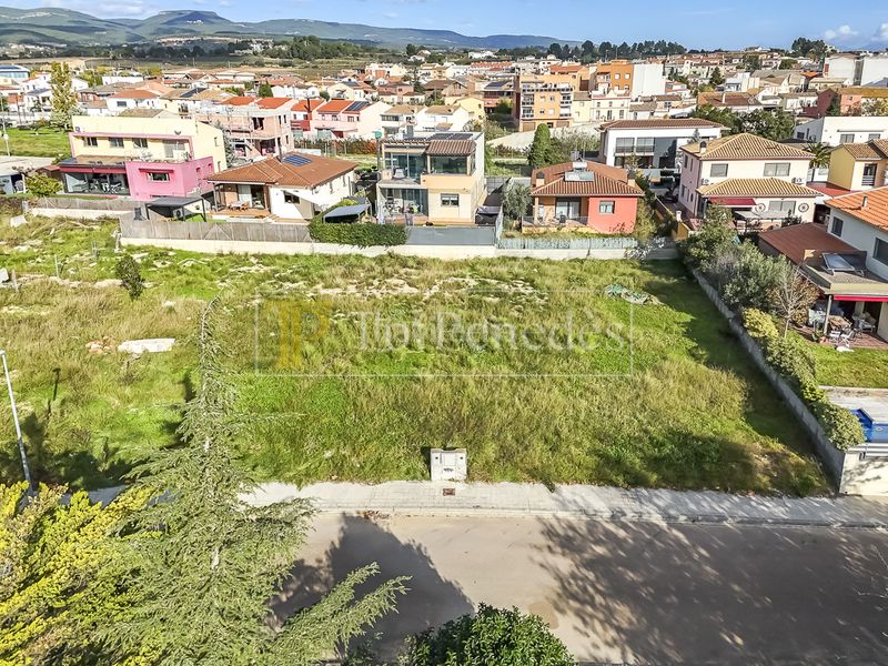 Foto 0754f10f-7a36-4c65-8fe5-94f9e38fb8e8. Terreny residencial a Sant Martí Sarroca