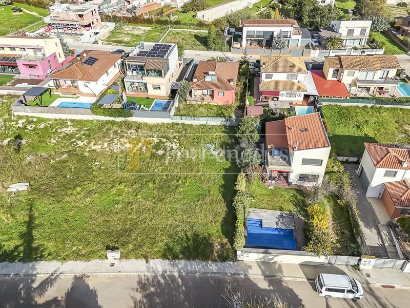 Foto 81c05fc3-1270-4842-af9f-f97701abb975. Terreny residencial a Sant Martí Sarroca