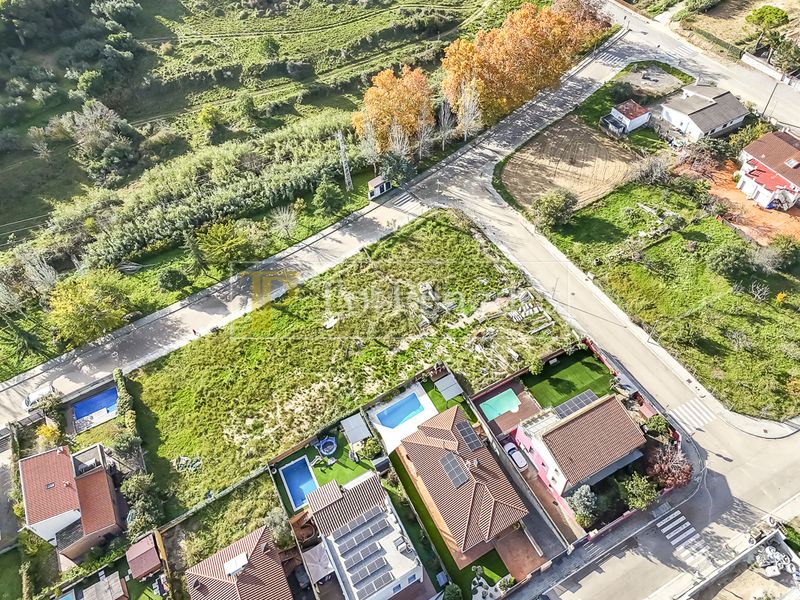 Foto f04befb7-09e3-42e5-8667-8df02e84f63e. Terreny residencial a Sant Martí Sarroca