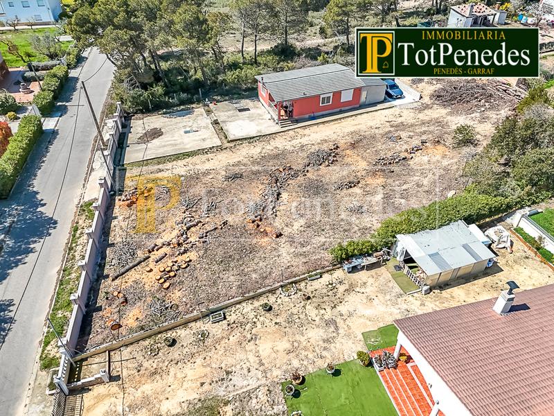 Foto 4f667c37-6354-4337-8f79-11378c1def10. Terreno residencial en carrer caimada 685bi parcel·la en venda a mas bermell – en Querol