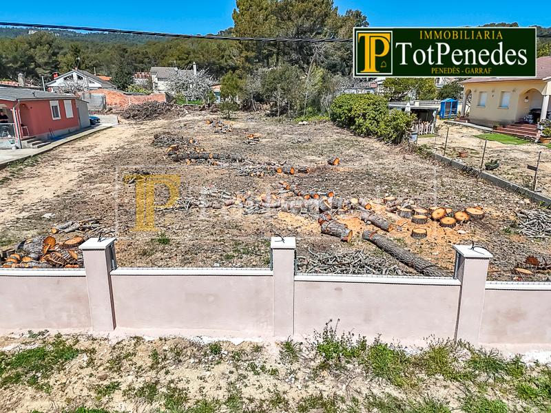 Foto a77106a7-d3a6-4091-9282-526b6f8c0918. Terreno residencial en carrer caimada 685bi parcel·la en venda a mas bermell – en Querol