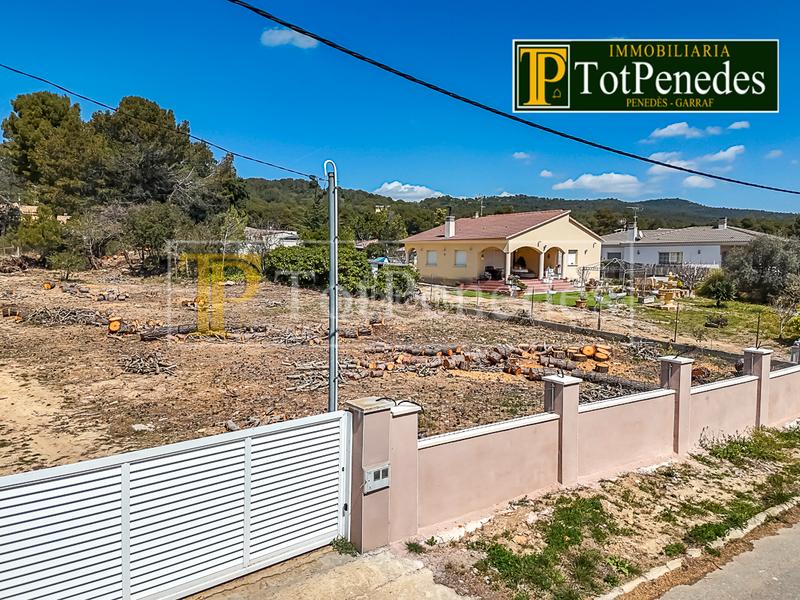Foto b15e4191-a68b-4c98-a07e-cfde61346d44. Terreno residencial en carrer caimada 685bi parcel·la en venda a mas bermell – en Querol