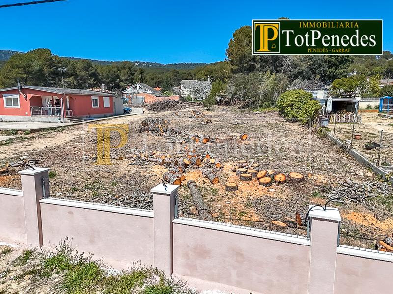 Foto fe55ada7-43c5-4232-bc8e-bb2b0939ad42. Terreno residencial en carrer caimada 685bi parcel·la en venda a mas bermell – en Querol