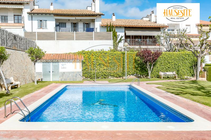 Foto 593e9a39-a1d8-4160-9847-5edff1aa583b. Casa adosada  familiar en venta en Centre Sant Pere de Ribes