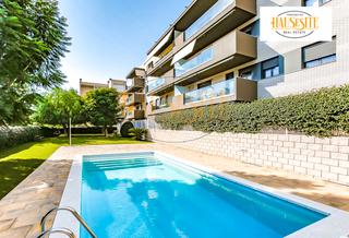 Planta baja  Carrer de manuel llopis de casades 12. Planta baja excepcional con dos terrazas, piscina y parking en l