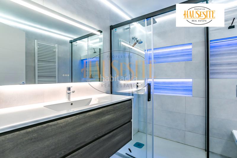 Foto b77d1eb6-f7d2-4ea7-8952-6816fab825a2. Casa adossada amb calefacció aparcament piscina a Sant Pere de Ribes