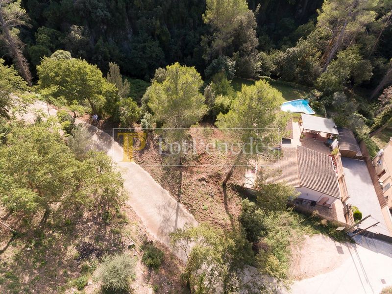 Foto 43985810-5d68-4952-bfac-d897f6800c2b. Terreny residencial a Gelida
