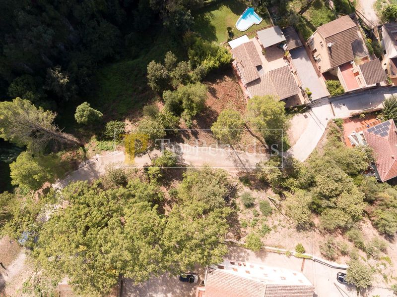 Foto 77067b11-7b78-49ed-aff5-e17dbdbbe01c. Terreny residencial a Gelida