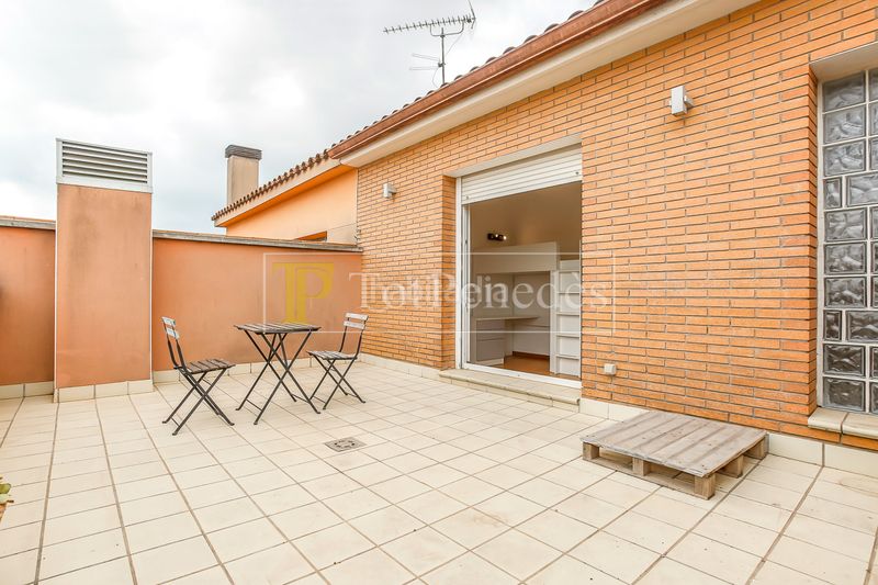Foto bbcb1527-fb92-4331-9275-5be97e7d86ea. Casa adossada amb calefacció aparcament a Avinyonet del Penedès