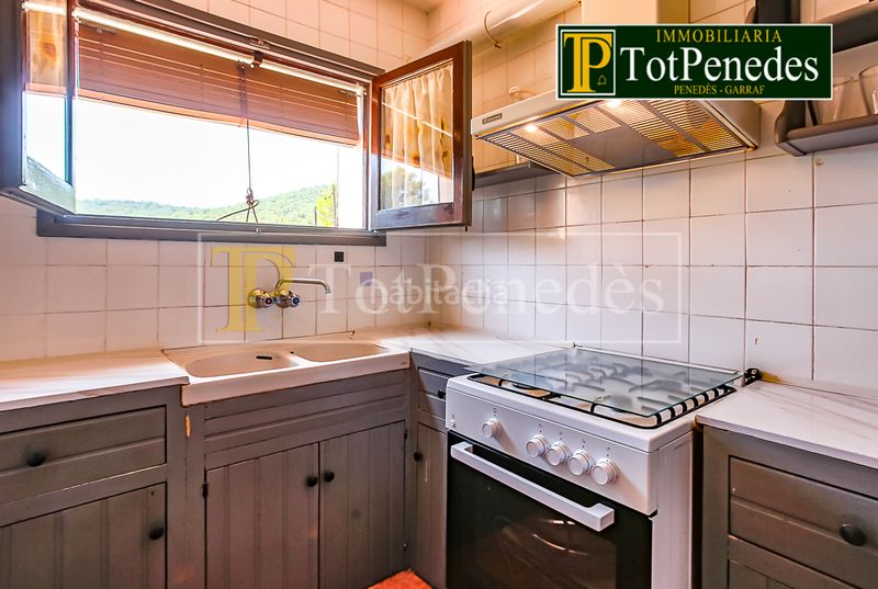 Foto e49dc8fc-d745-47db-8807-37adc8417ed9. Maison avec cheminée chauffage parking dans Querol