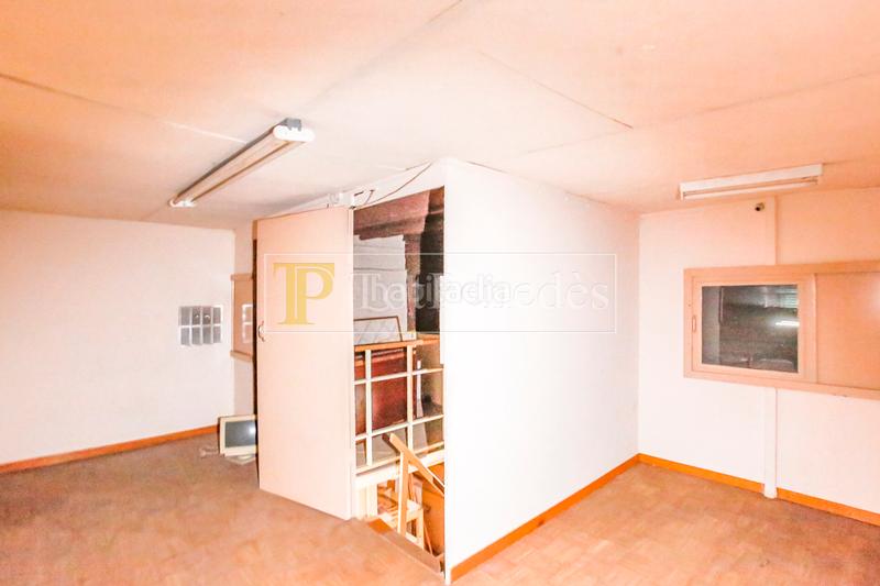 Foto dccd3386-e21d-4ed7-b8b3-463446be9c53. Rent business premise in plaça de puigmoltó 5 in Centre Vila Vilafranca del Penedès