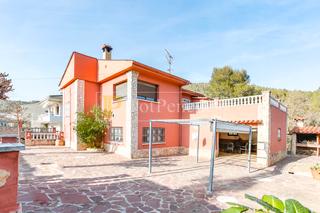 Casa in Canyelles. Casa unifamiliar en venda en canyelles