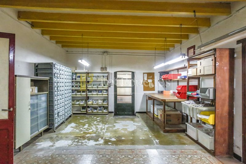 Foto 458af6d3-3572-4957-bc20-8132aaf26e74. Masia amb xemeneia a Olèrdola
