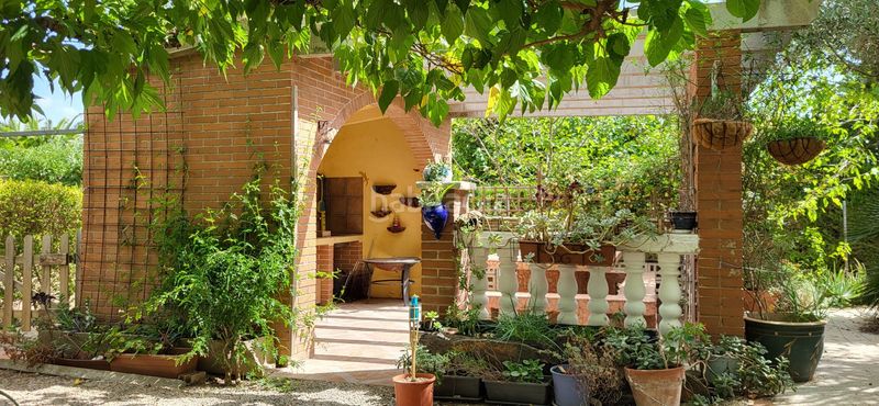 Foto 07d6777b-50c8-4689-8528-451ac81de6c5. Chalet con riscaldamento parcheggio piscina in Roquetes