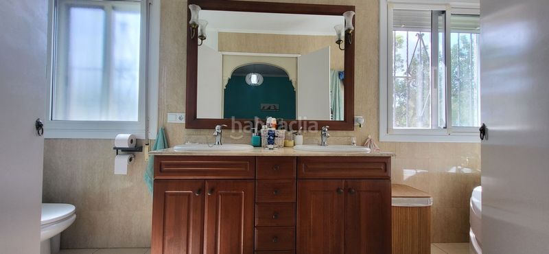 Foto 75aa7219-331d-4f9d-9d64-32cb7494e697. Chalet con riscaldamento parcheggio piscina in Roquetes