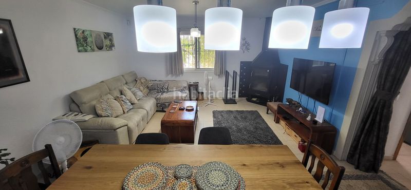 Foto f9d9910d-b802-4117-a8ba-8a3a1f737b96. Chalet con riscaldamento parcheggio piscina in Roquetes