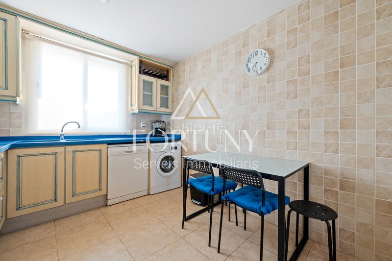 Foto 7640f172-7984-471f-8379-4114917bd035. Casa a carrer mas d'en víctor 2 a Quatre Camins Cambrils