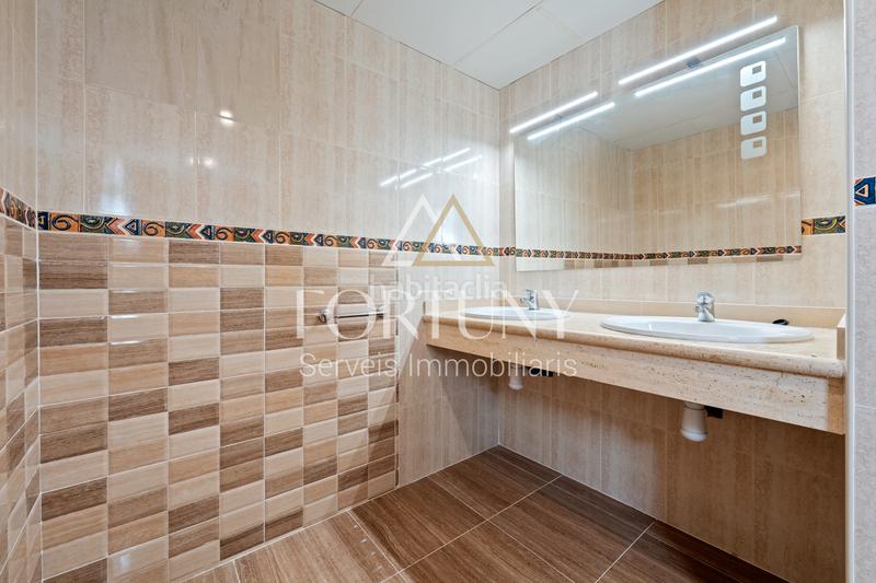 Foto 7cc31812-24c6-4fff-9fb9-828cef19189d. Casa a carrer mas d'en víctor 2 a Quatre Camins Cambrils