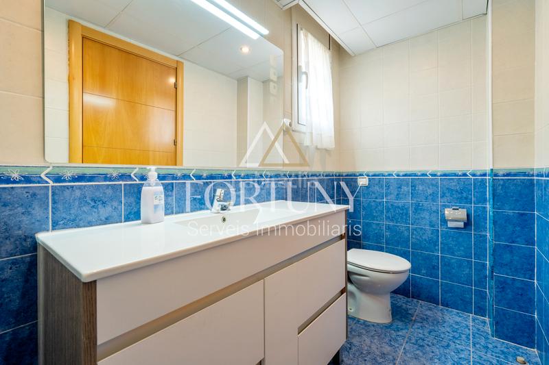 Foto fbb888da-1305-48cd-929a-5e67d83bb9b2. Casa a carrer mas d'en víctor 2 a Quatre Camins Cambrils