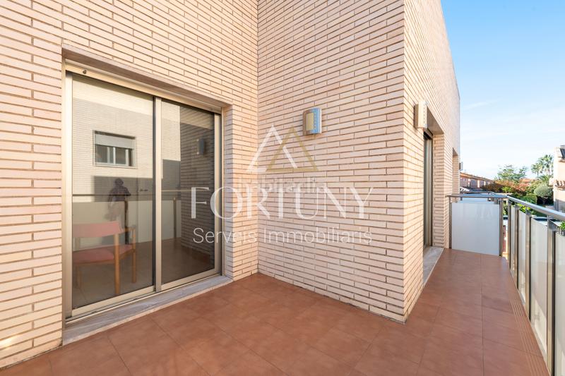 Foto 19020e0e-ca17-45ba-bdcc-c82d54cdf0df. Casa aparellada amb calefacció aparcament a Els Ametllers Cambrils
