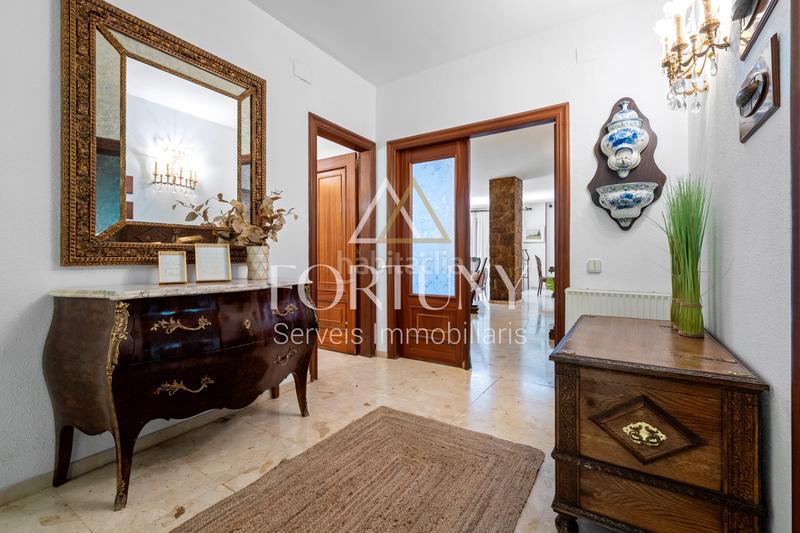 Foto 03c099ce-7912-4ec5-b028-a20162c497d3. Xalet amb xemeneia calefacció aparcament piscina a Cambrils