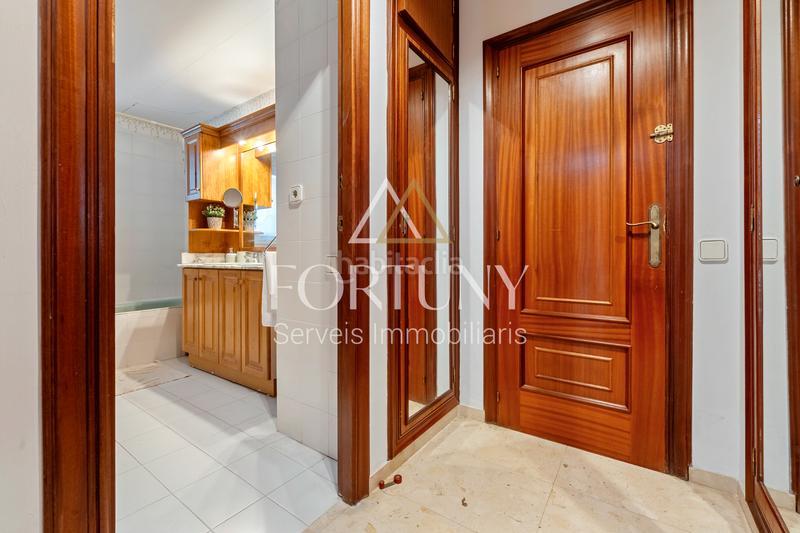 Foto 25248dd5-b7b8-4aa1-b206-82110dd96b5a. Xalet amb xemeneia calefacció aparcament piscina a Cambrils