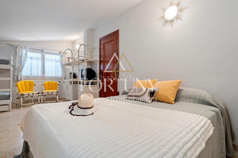 Foto 5605717d-e3bf-4a11-a8e4-9a6da825c3b1. Xalet amb xemeneia calefacció aparcament piscina a Cambrils