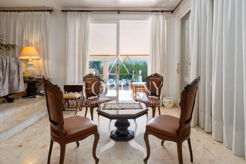 Foto 9904409e-b957-4e42-a5dc-04b289855584. Xalet amb xemeneia calefacció aparcament piscina a Cambrils