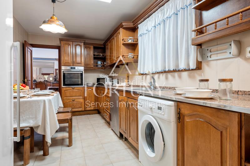 Foto 9a7d91ea-0890-4f4d-a4de-8b2436e68fe6. Xalet amb xemeneia calefacció aparcament piscina a Cambrils