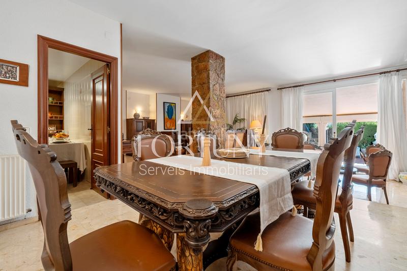 Foto 9b7ae0ca-a5bc-49e0-9983-1ee9388fbf88. Xalet amb xemeneia calefacció aparcament piscina a Cambrils