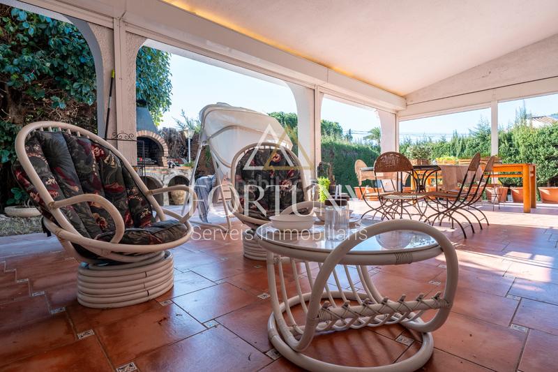 Foto 9e5656d6-6b64-4a09-ad6b-9a6f2af6746d. Xalet amb xemeneia calefacció aparcament piscina a Cambrils