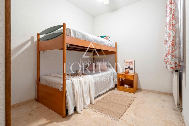 Foto a86e822e-318e-41df-bbc7-11c0d86c4f9b. Xalet amb xemeneia calefacció aparcament piscina a Cambrils