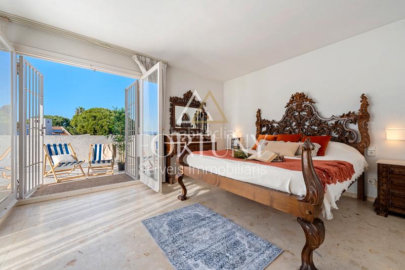 Foto cc418296-7e37-4b15-b370-a610ceb09dc3. Xalet amb xemeneia calefacció aparcament piscina a Cambrils