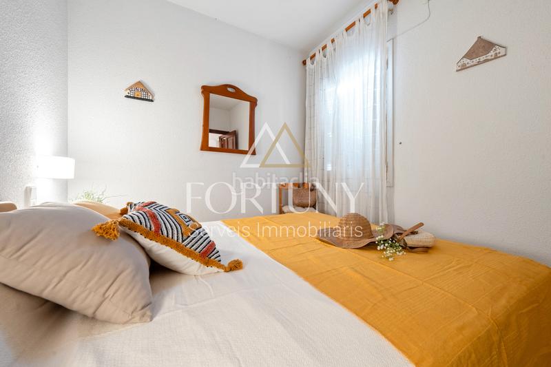 Foto e42ed6e7-a083-4ad9-81f0-47af3e6ad2df. Xalet amb xemeneia calefacció aparcament piscina a Cambrils