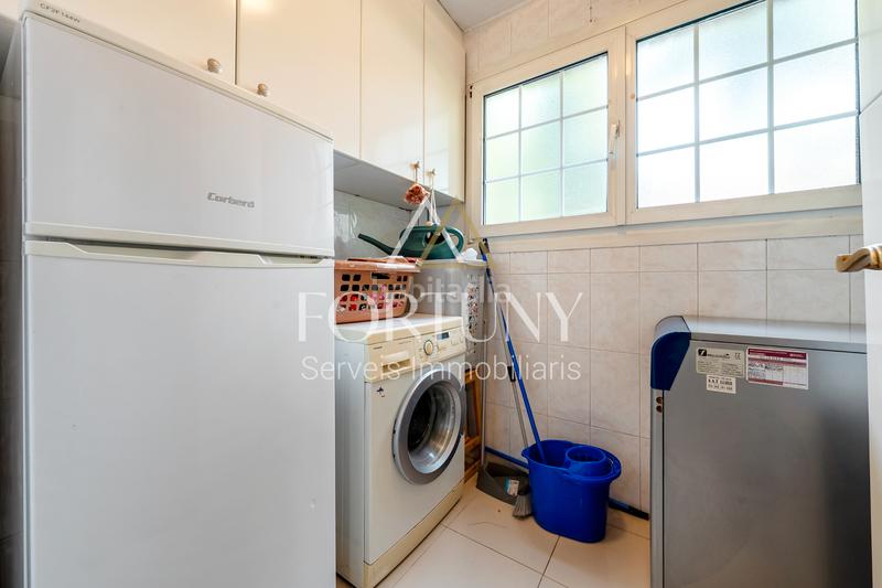 Foto 41f7f4f3-5172-4ba2-bd6b-a3cabe275b4a. Maison avec chauffage parking piscine dans Covamar Salou