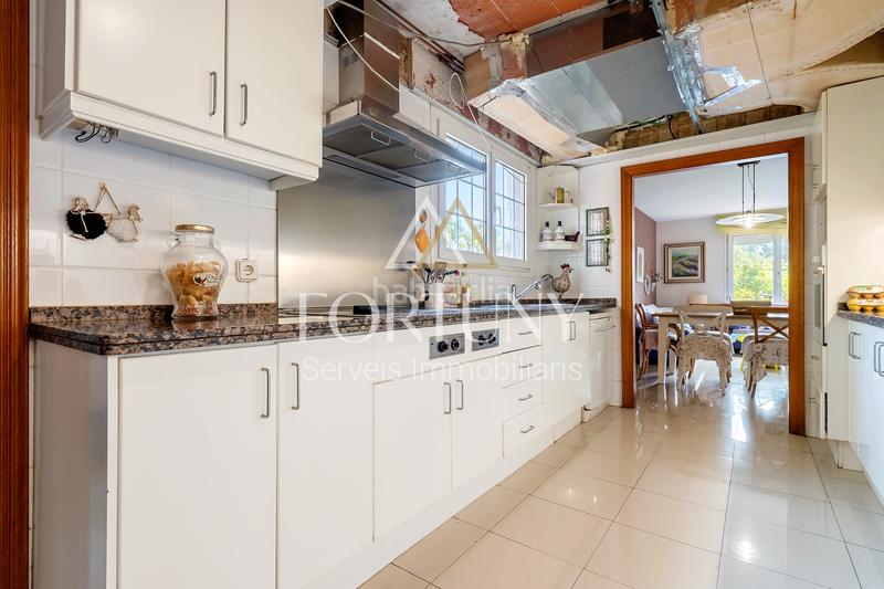 Foto b3268aa4-6590-49a9-9719-5c35603df03f. Maison avec chauffage parking piscine dans Covamar Salou